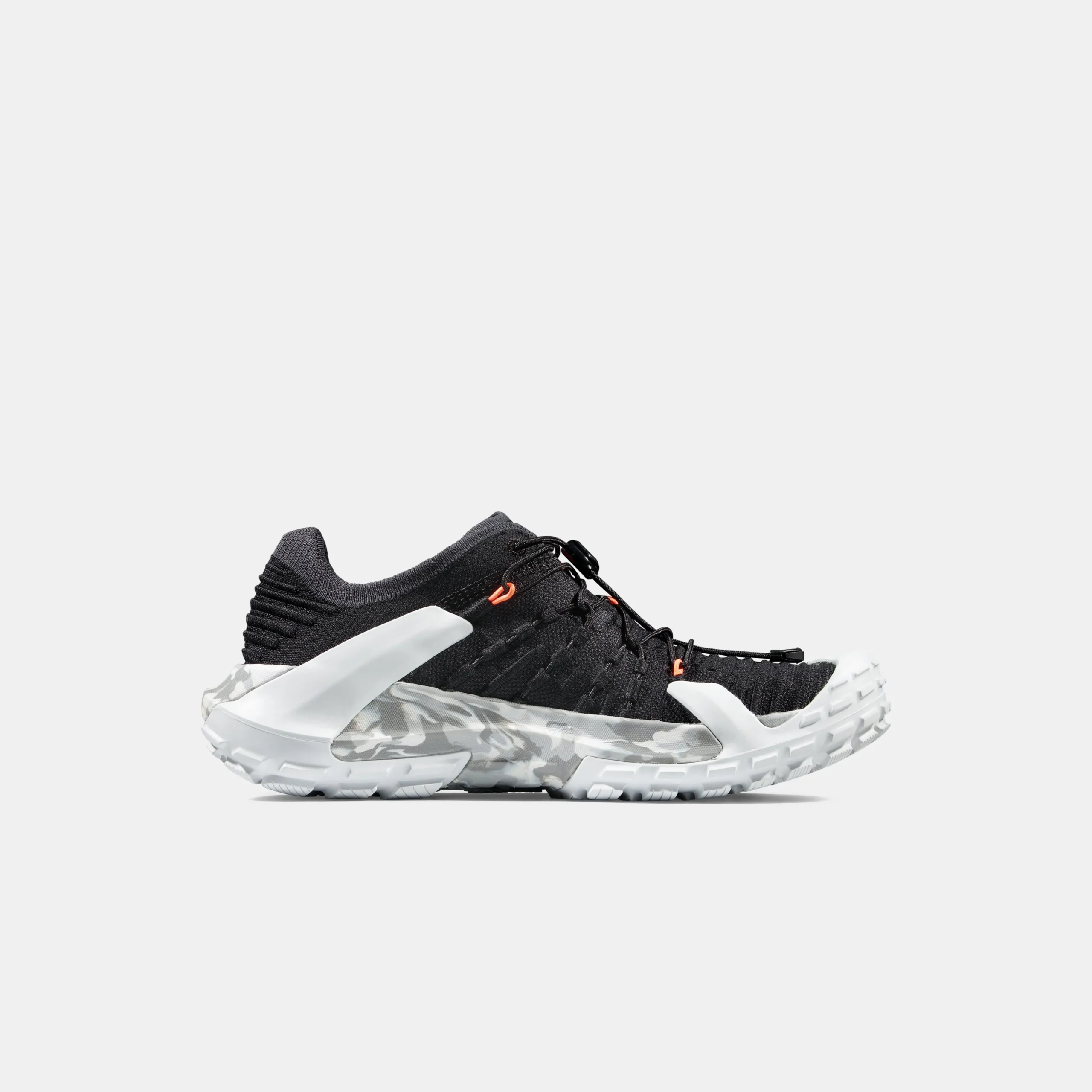 Hueco Knit II Low Women